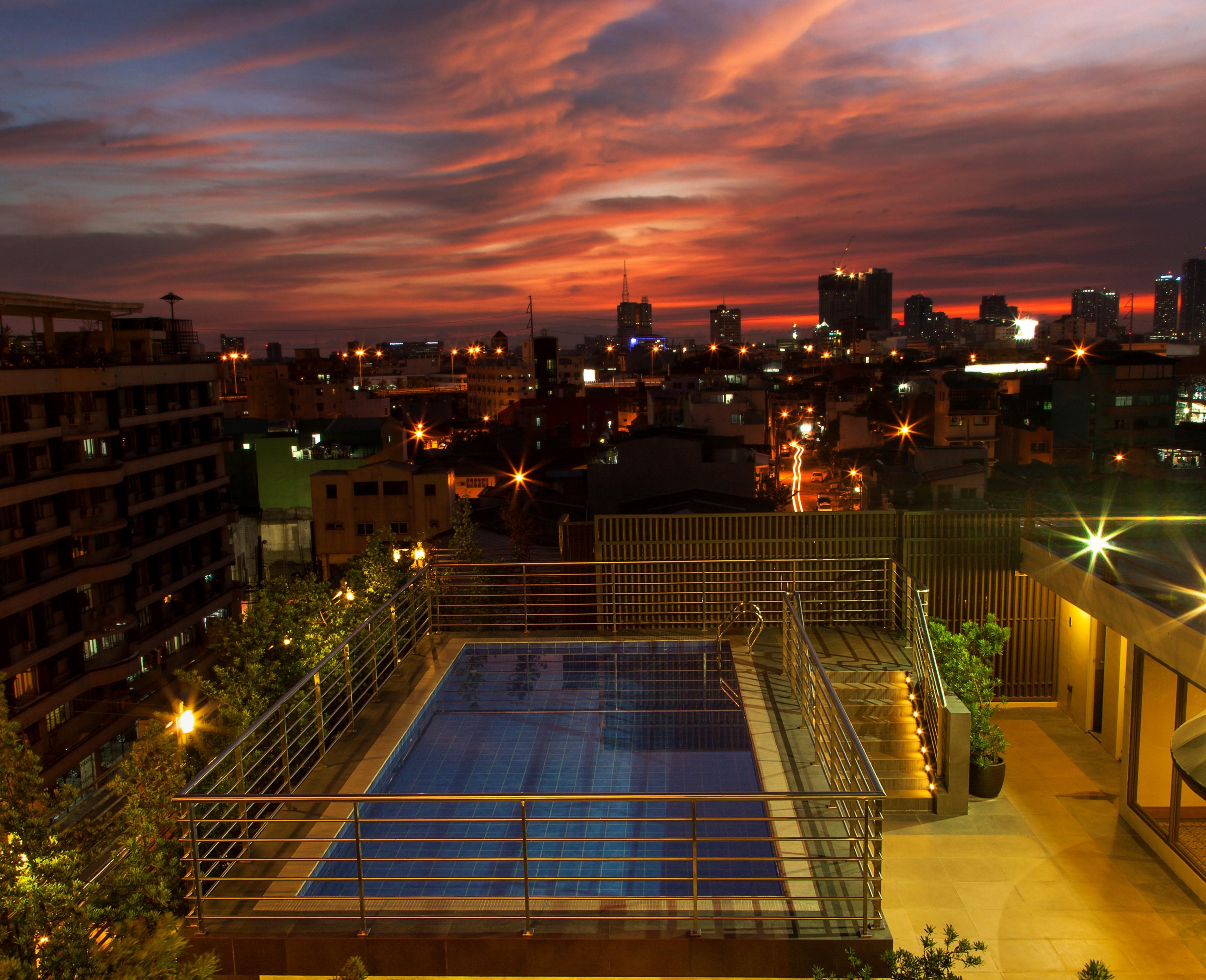 Herald Suites Makati City Екстериор снимка