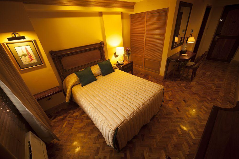 Herald Suites Makati City Екстериор снимка