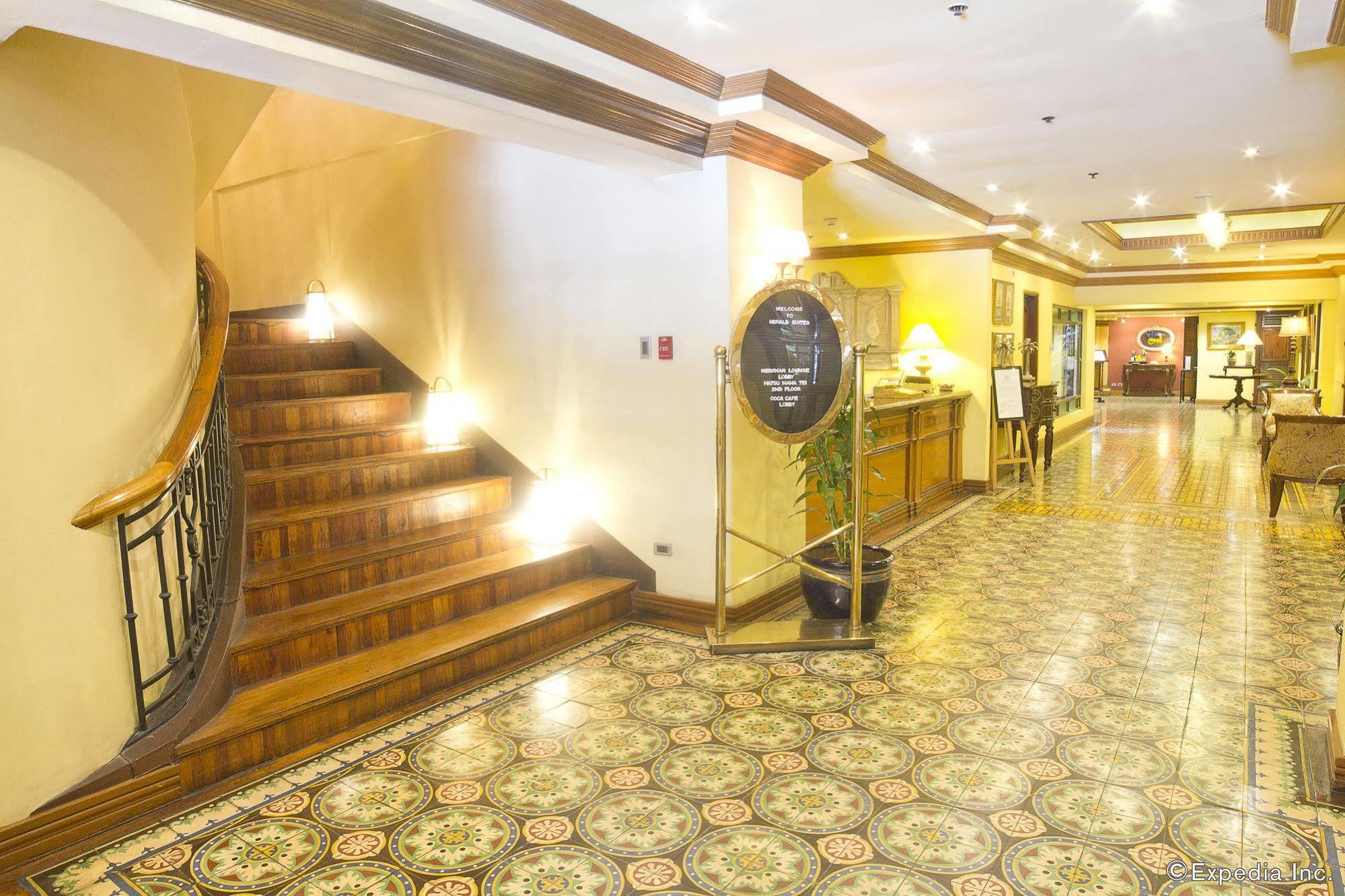 Herald Suites Makati City Екстериор снимка