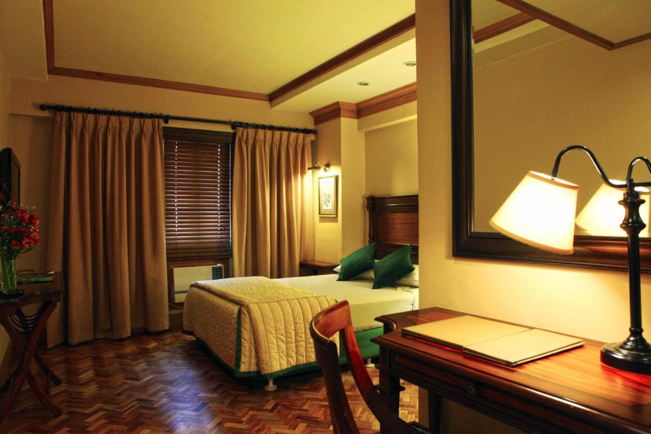 Herald Suites Makati City Екстериор снимка